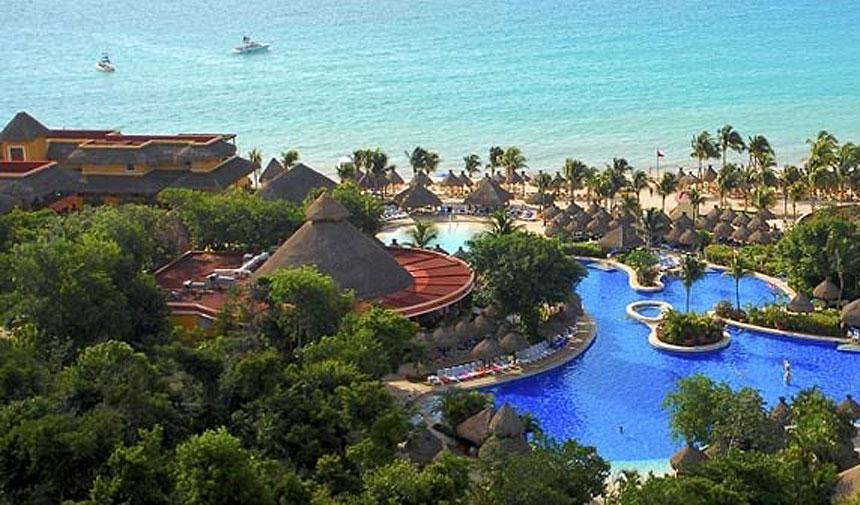 Iberostar Tucan/Quetzal Riviera Maya Pool and Ocean 2