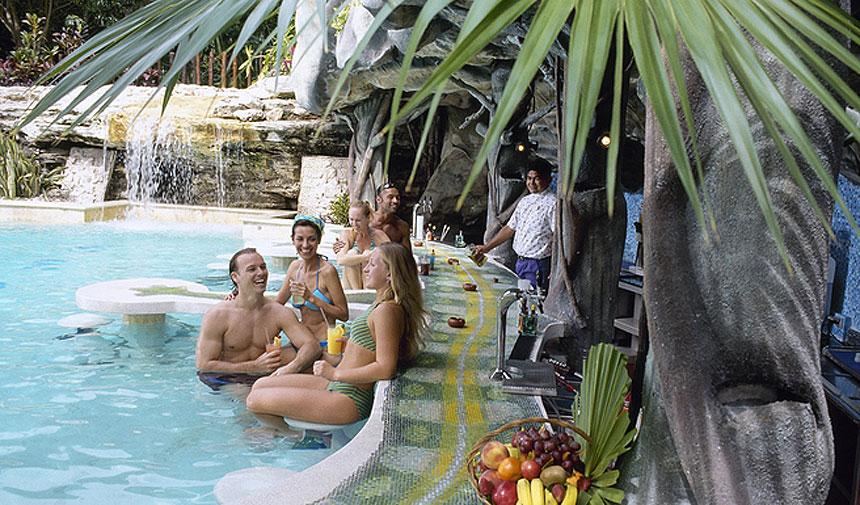 Iberostar Tucan/Quetzal Riviera Maya Pool Bar