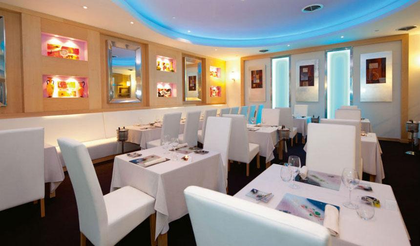 RIU Paradise Island Restaurant Dinning